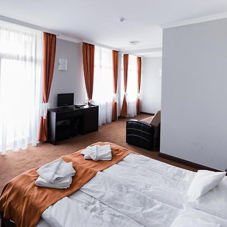 Hotel Opal Zalău Exterior photo